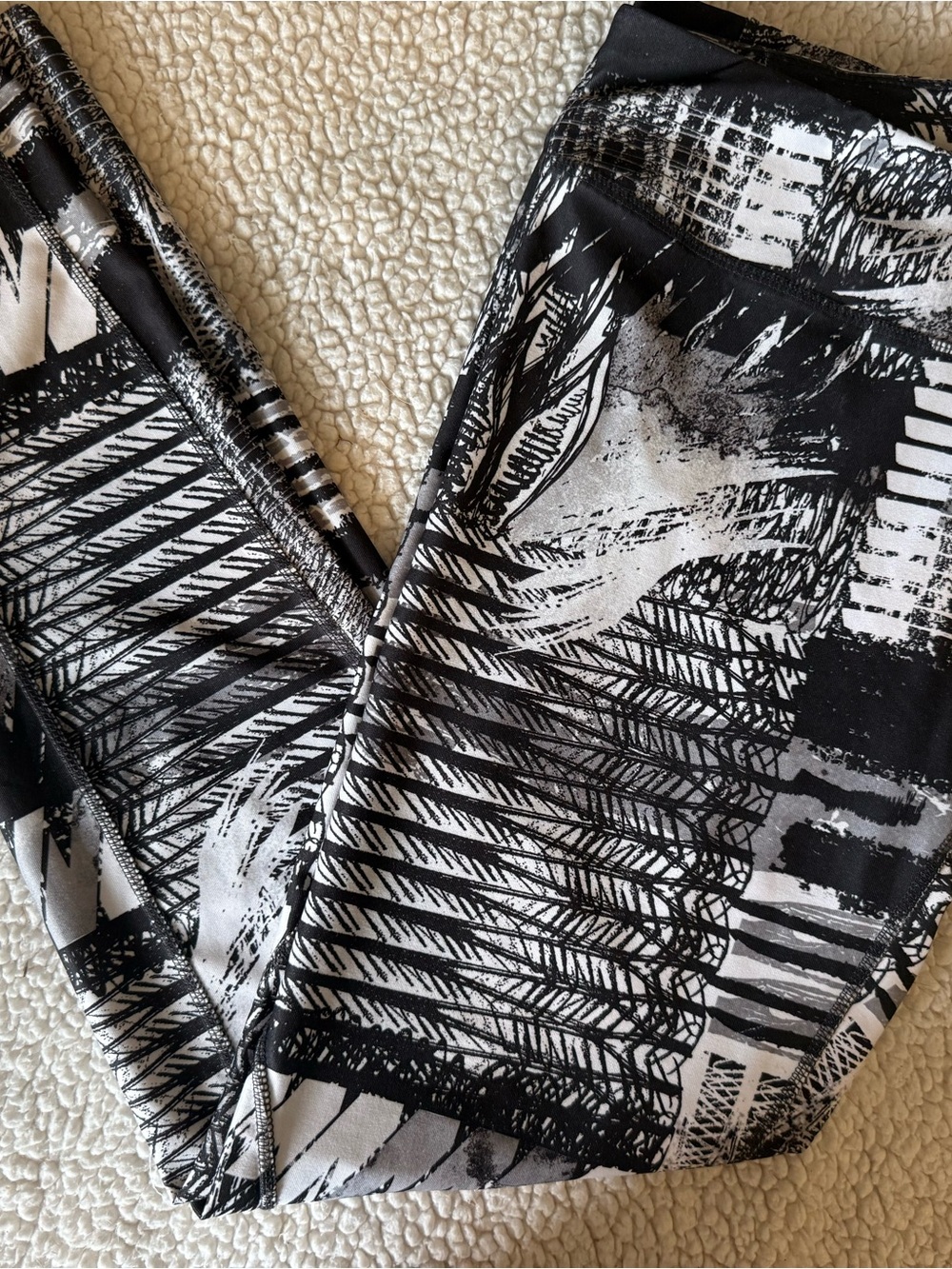 Black & White Graphic Leggings